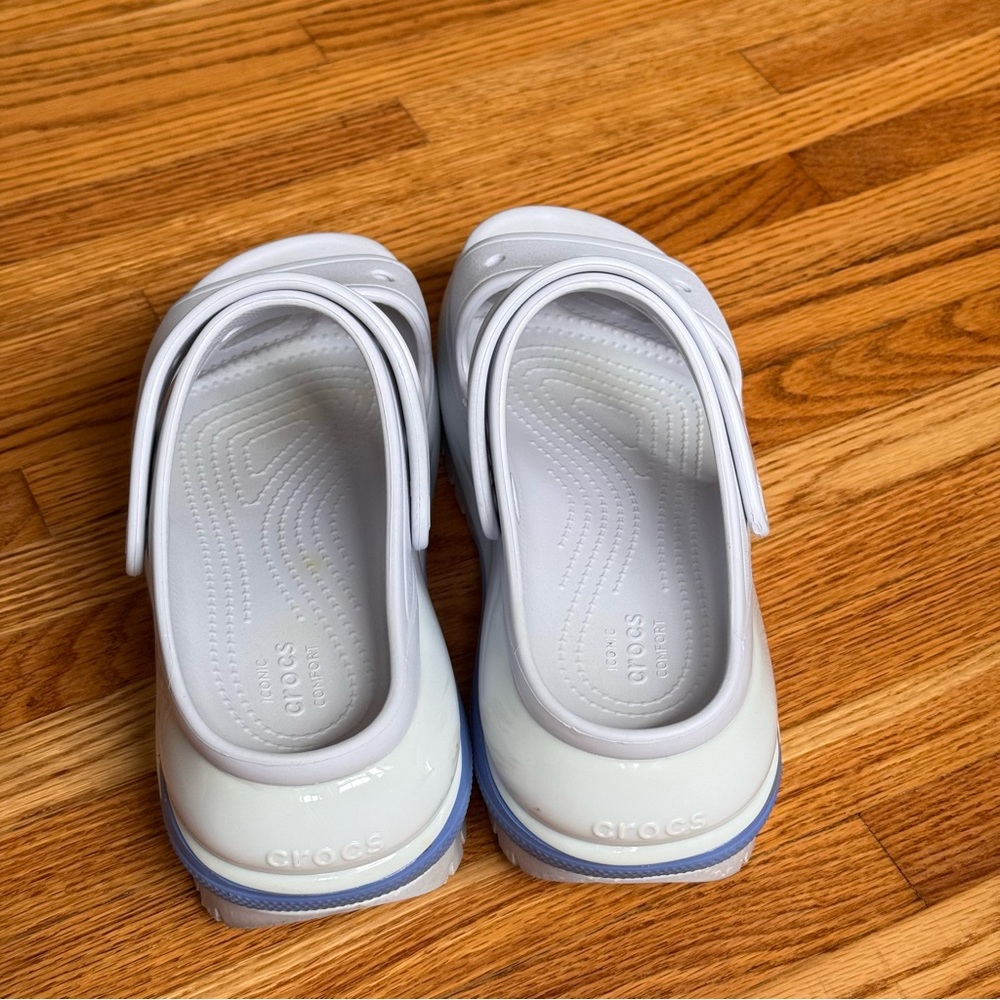 Mega crush platform Crocs sandals in blue size women 9 - Picture 8 of 9